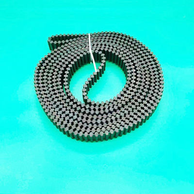 Zwarte PVC Input Synchronism Belt 4400mm X 26mm voor CD74 XL75 Double-tooth Drive Timing Belt