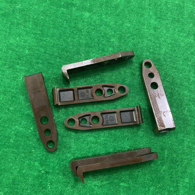 70 mm x 16 x 5 mm bruine stalen grijper met 6 mm middengat voor offsetdruk