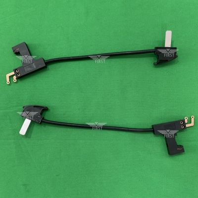 Oude Leybold-hitte snijmes met draad voor textielmachines