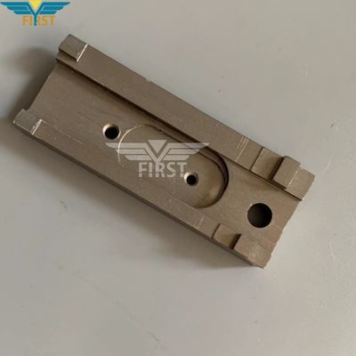 Boekstopper voor Martini 3214 naaimachine is universeel met de buitenstop van de naaimachine.